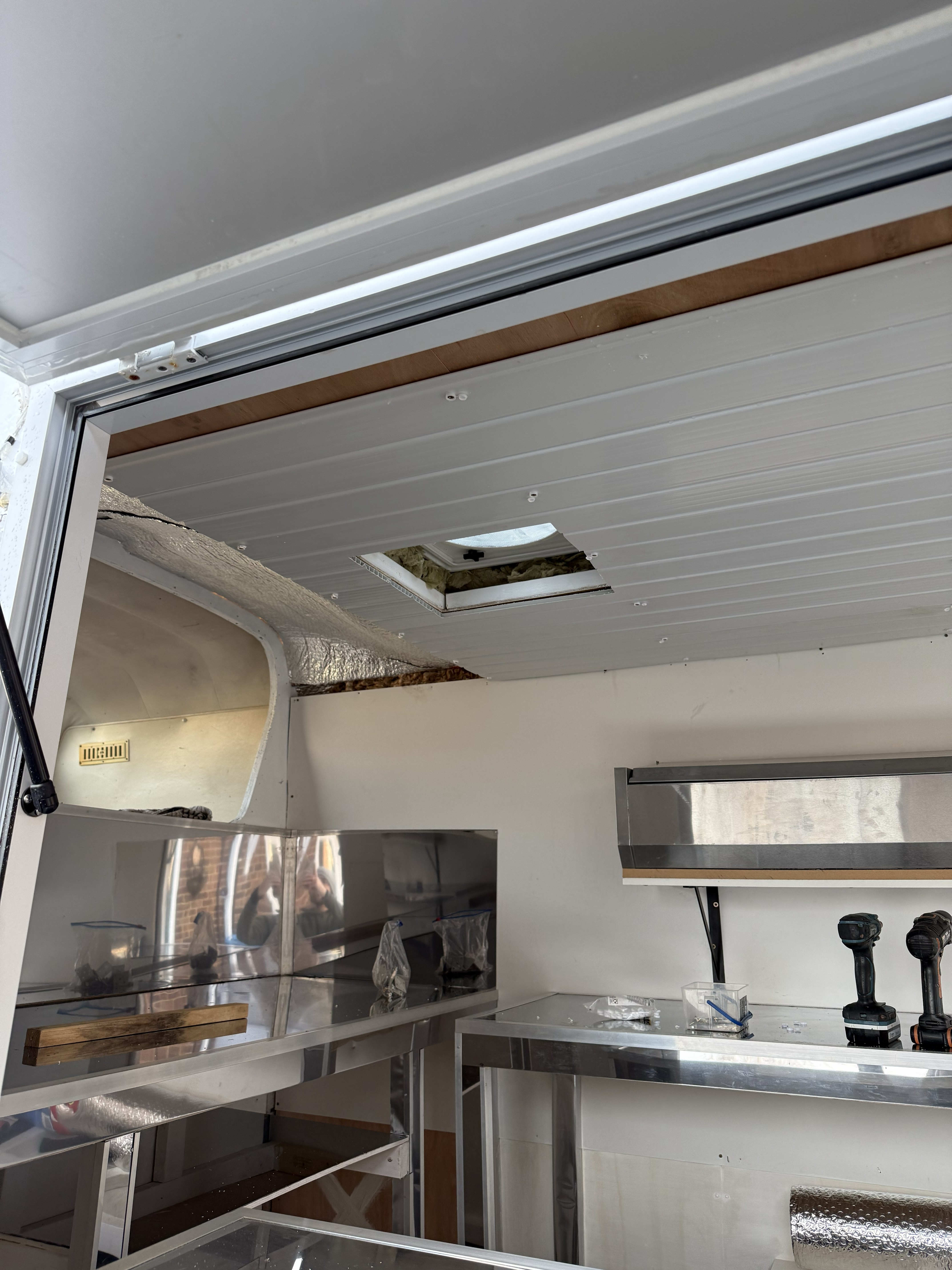 Roof lining installation inside Betty